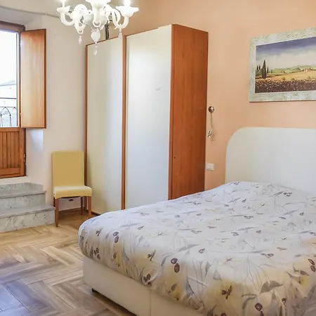 安格鲁布鲁内提公寓